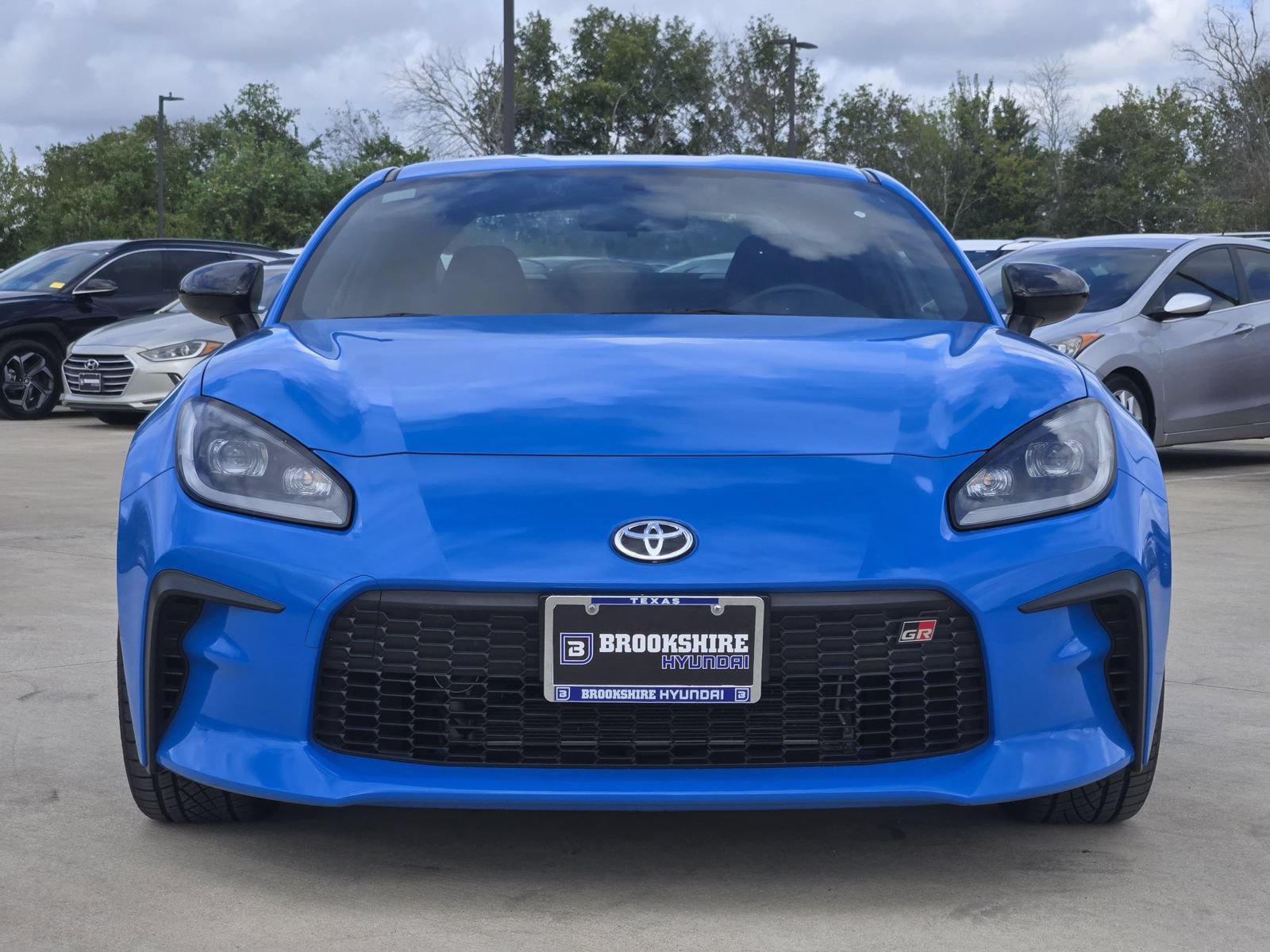 Used 2024 Toyota GR86 RWD image 2