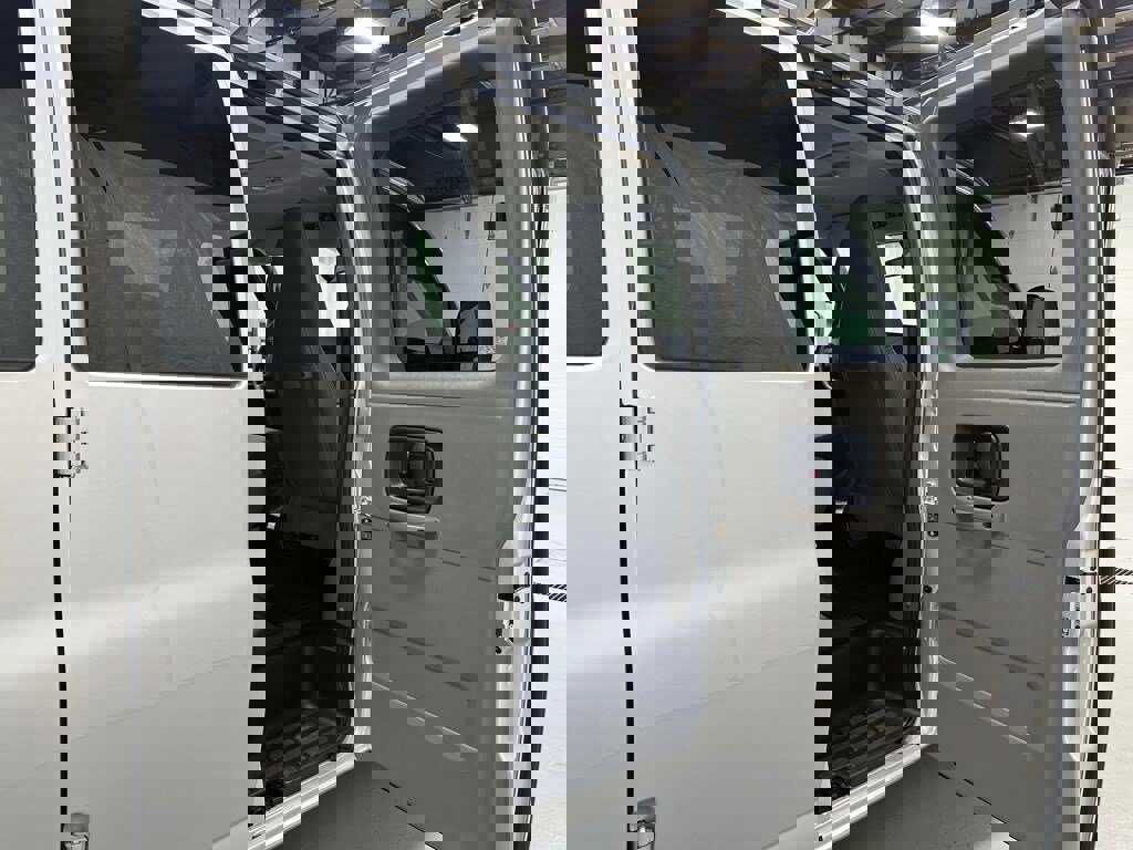 Used 2025 Chevrolet Express 3500 LT w/ LT Preferred Equipment Group image 35