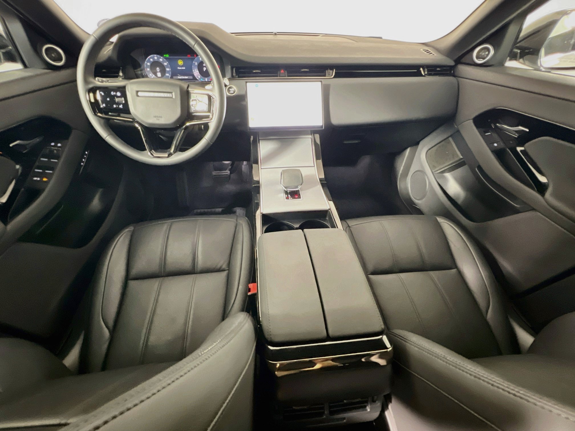 Used 2025 Land Rover Range Rover Evoque S AWD/4WD image 29