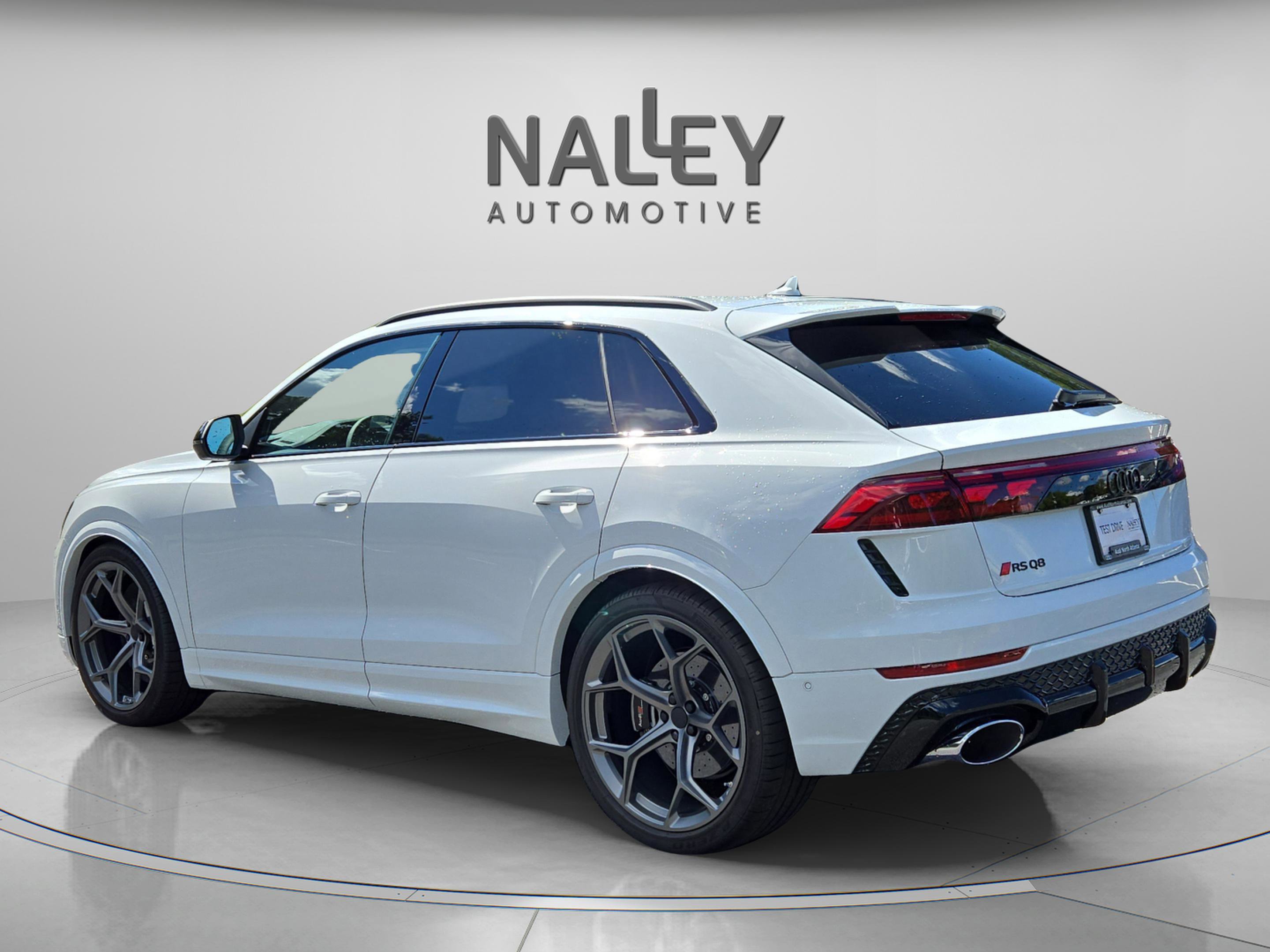 New 2026 Audi RS Q8 performance image 3