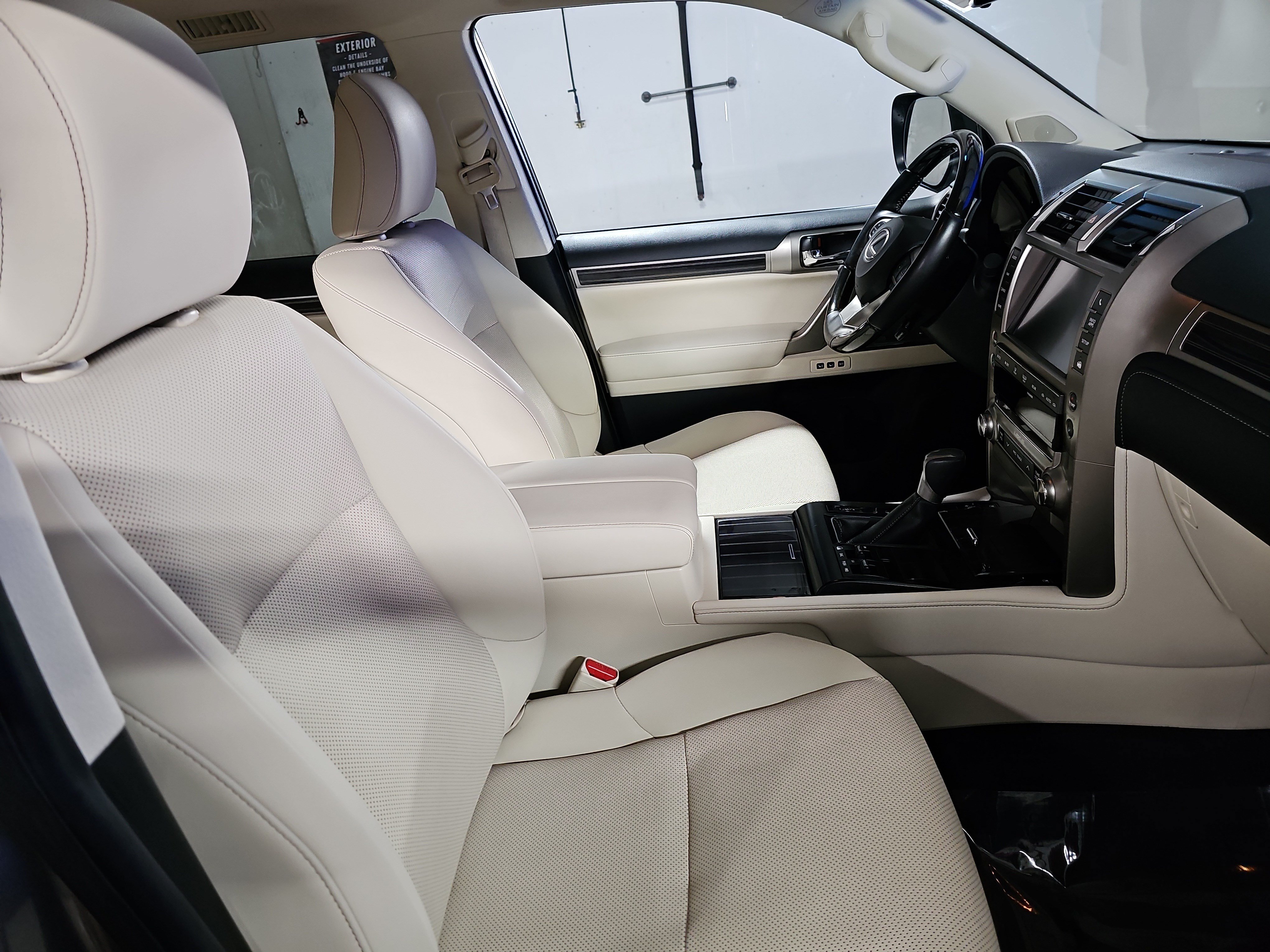 Used 2021 Lexus GX 460 Premium w/ Premium Plus Package AWD/4WD image 10