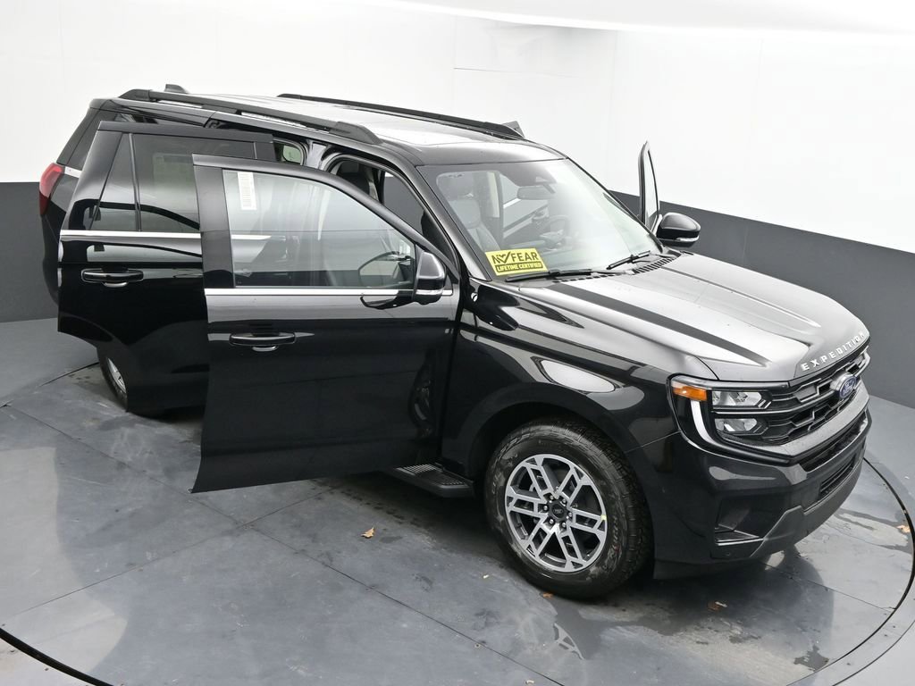 New 2026 Ford Expedition Active image 57