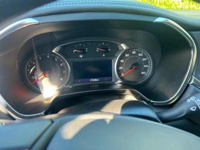 Used 2023 Chevrolet Blazer LT AWD/4WD image 2