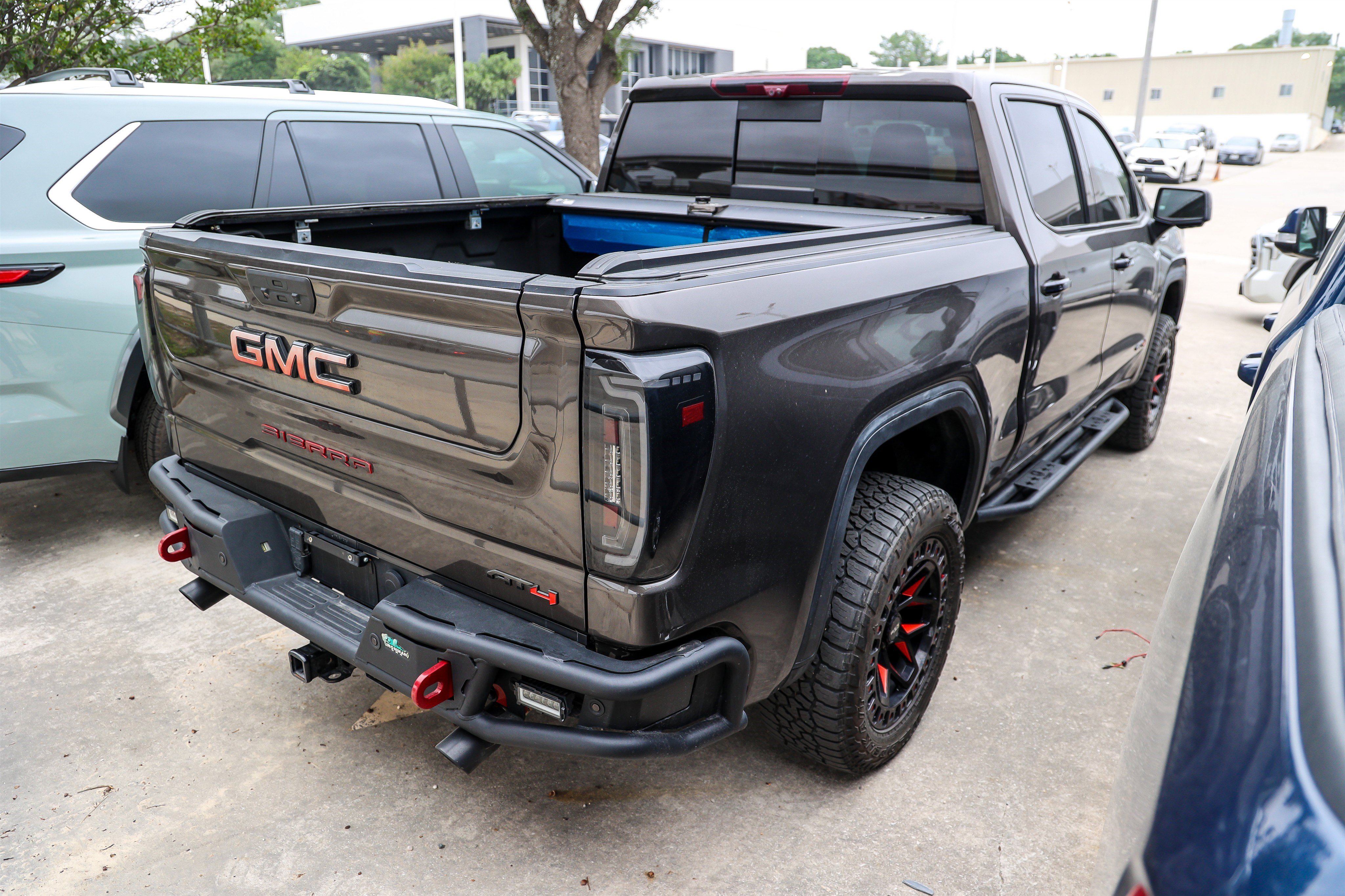Used 2020 GMC Sierra 1500 AT4 w/ AT4 Premium Package AWD/4WD image 10