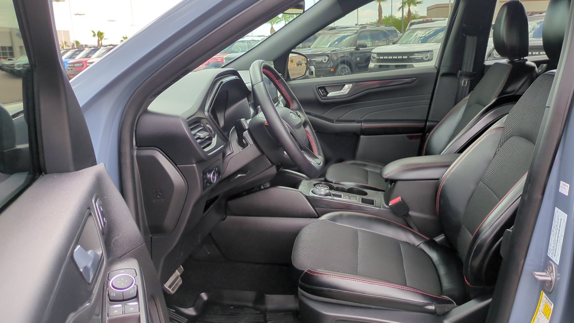 Used 2024 Ford Escape ST-Line Select w/ Tech Pack #2 AWD/4WD image 17