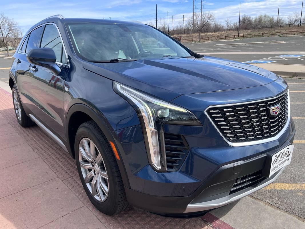 Used 2019 Cadillac XT4 Premium Luxury AWD/4WD image 3