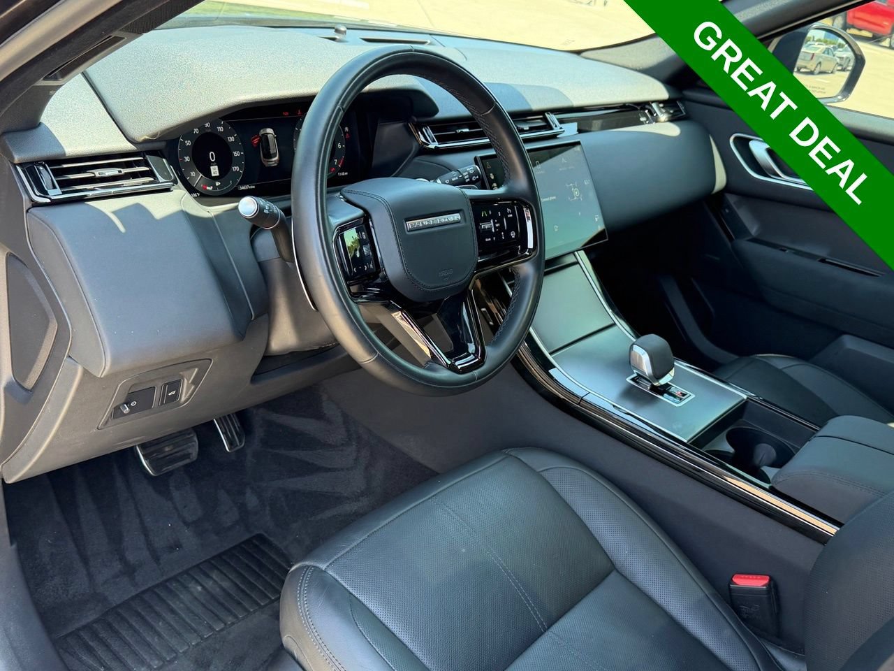Used 2025 Land Rover Range Rover Velar Dynamic SE AWD/4WD image 16