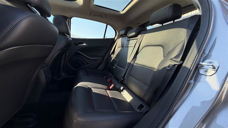 Used 2015 Mercedes-Benz GLA 250 4MATIC image 44