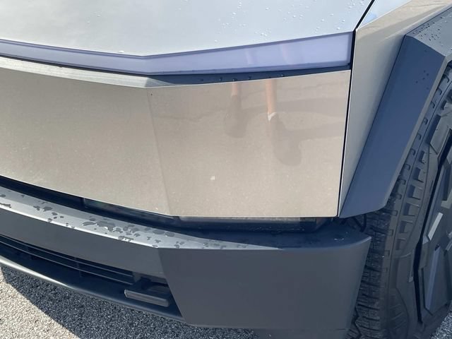 Used 2024 Tesla Cybertruck AWD Crew Cab image 9