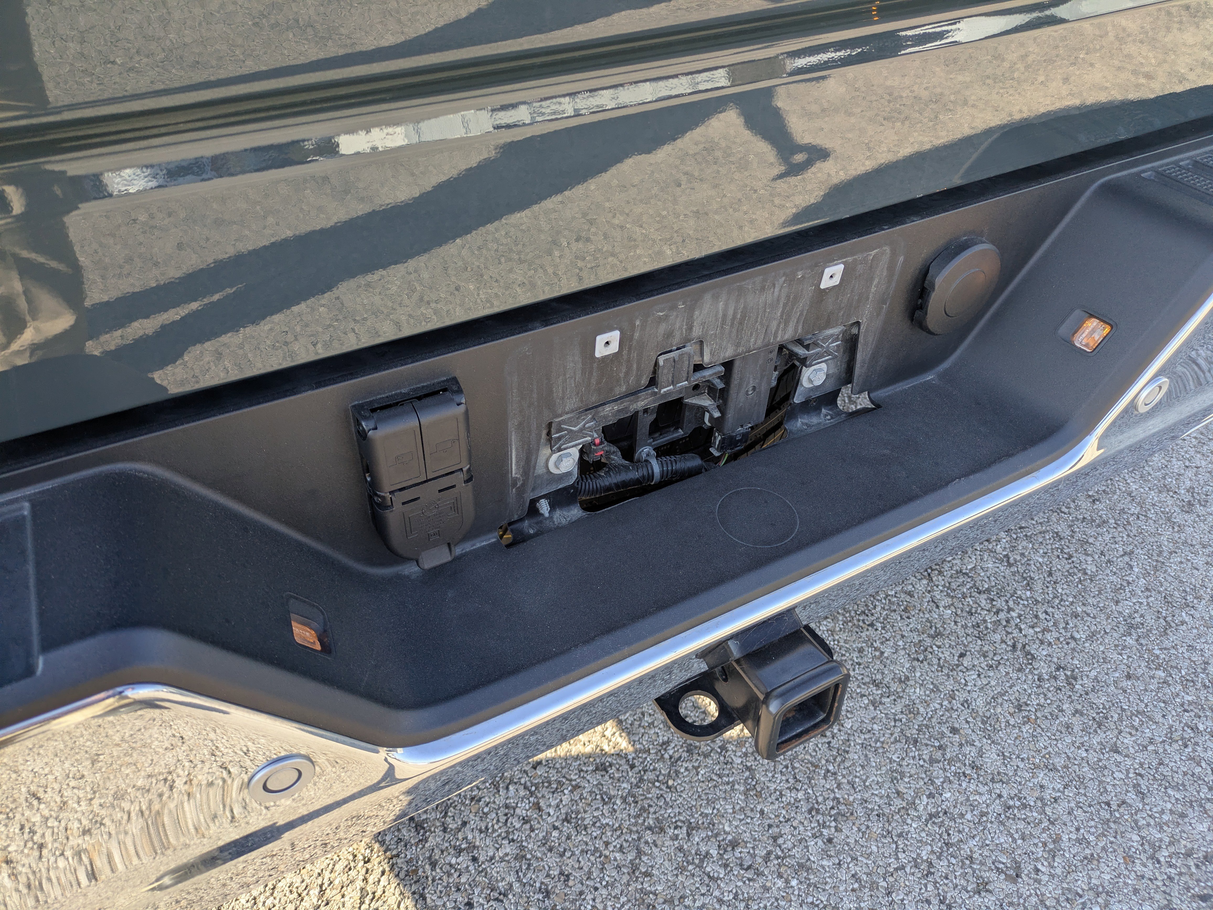 Used 2025 Chevrolet Silverado 1500 LTZ AWD/4WD image 6