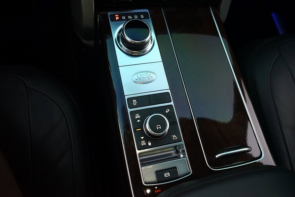 Used 2020 Land Rover Range Rover Long Wheelbase HSE image 14