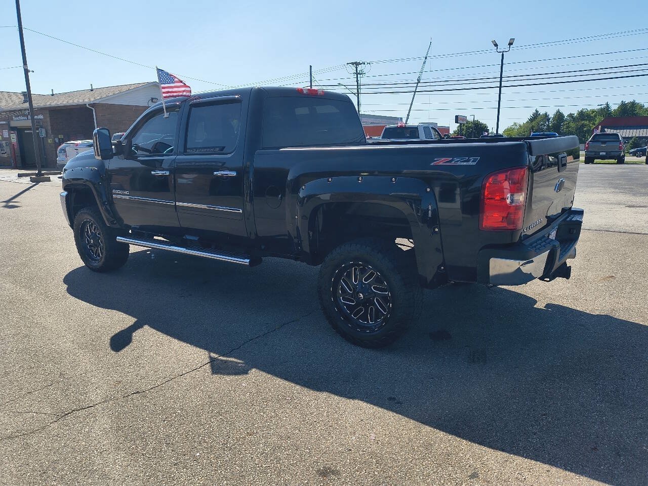 Used 2014 Chevrolet Silverado 2500 LT w/ Custom Sport Truck Package AWD/4WD image 8