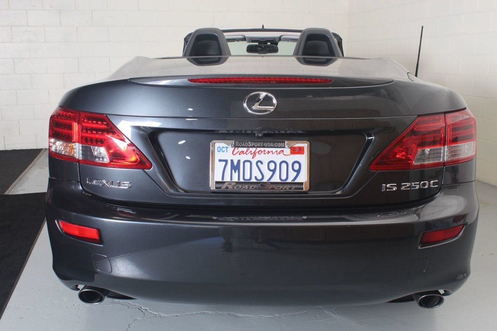 Used 2010 Lexus IS 250C w/ Luxury Pkg RWD image 12