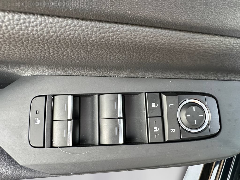 Used 2023 Toyota Prius Prime FWD image 20