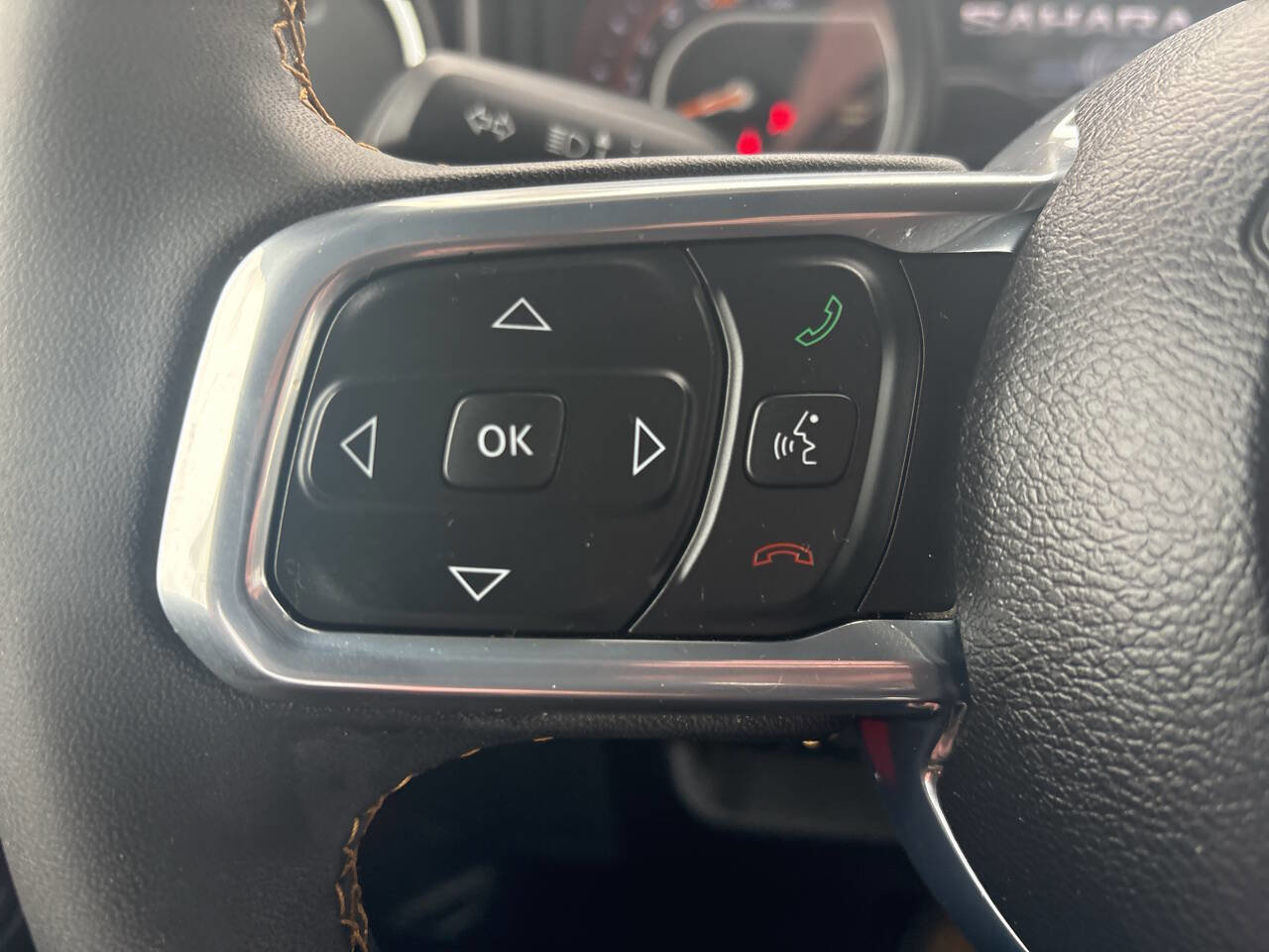 Used 2024 Jeep Wrangler Unlimited Sahara w/ Safety Group AWD/4WD image 23