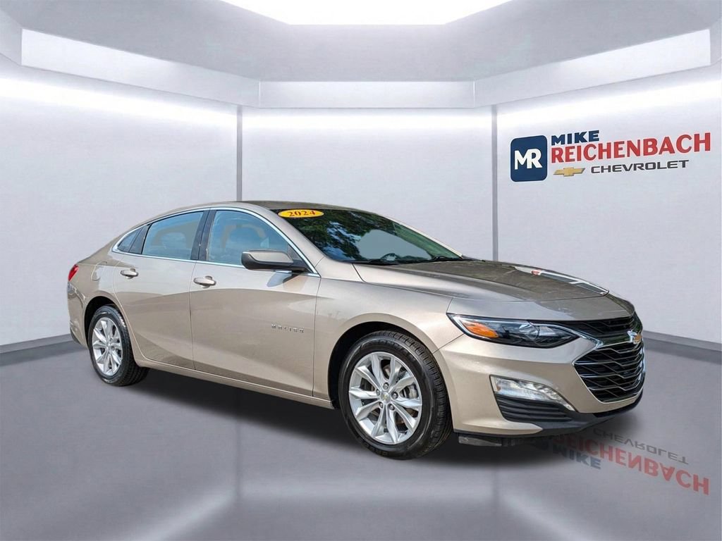 Used 2024 Chevrolet Malibu LT FWD image 2