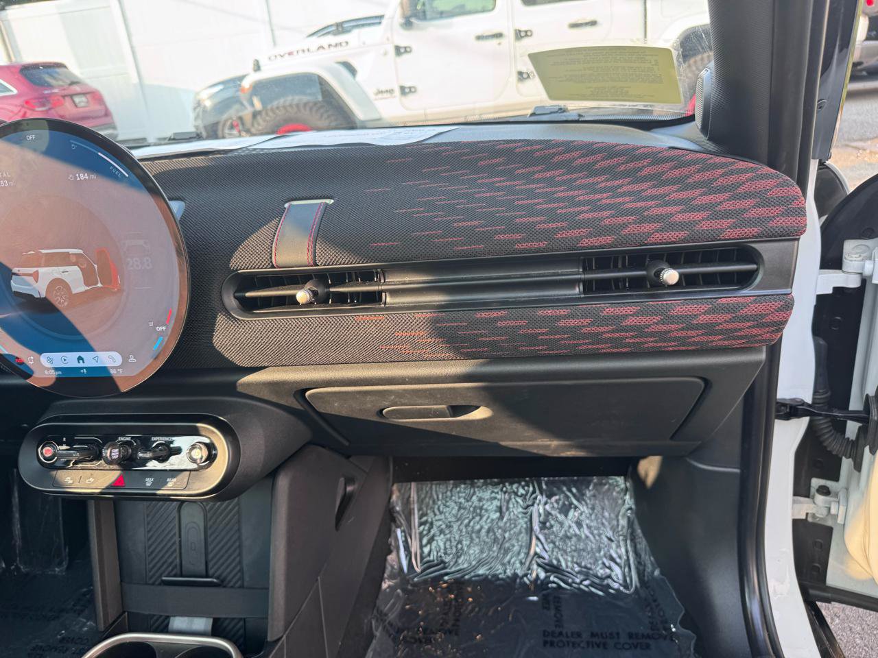 Used 2025 MINI Cooper S FWD image 19
