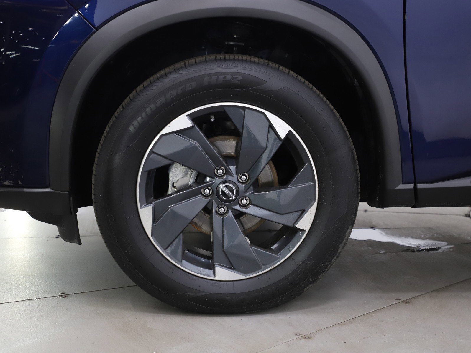 Used 2025 Nissan Rogue SV image 32