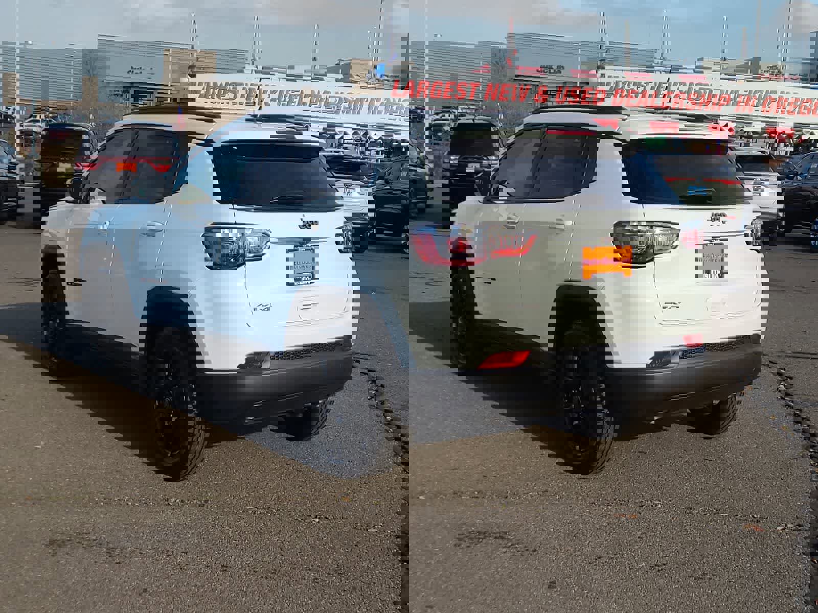 New 2026 Jeep Compass Latitude image 12