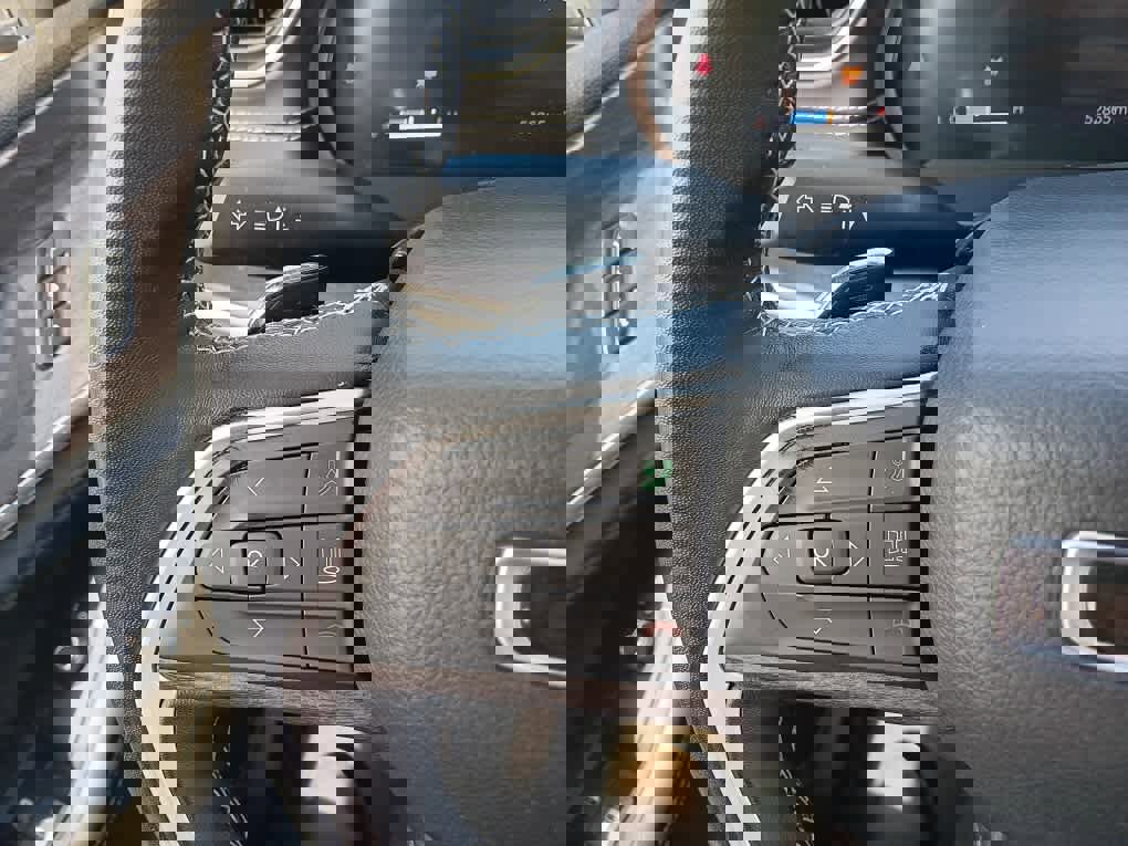 Used 2022 Jeep Grand Cherokee L Limited image 22