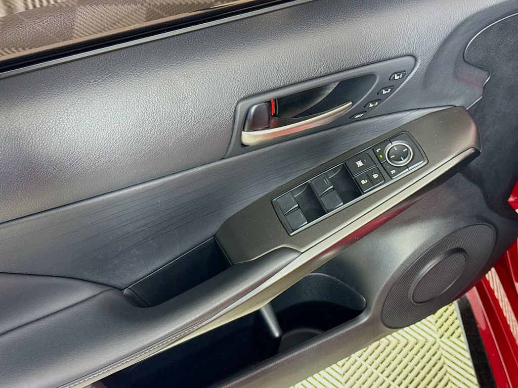 Used 2023 Lexus IS 350 F Sport RWD image 18