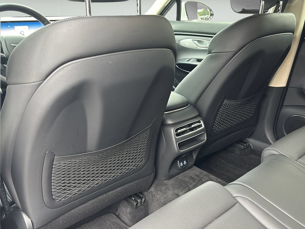 Certified 2026 Genesis GV70 2.5T AWD/4WD image 17