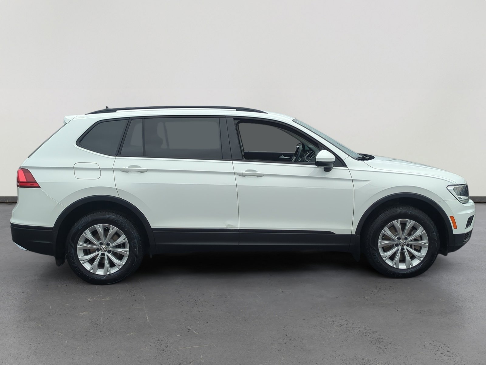Used 2020 Volkswagen Tiguan S image 6