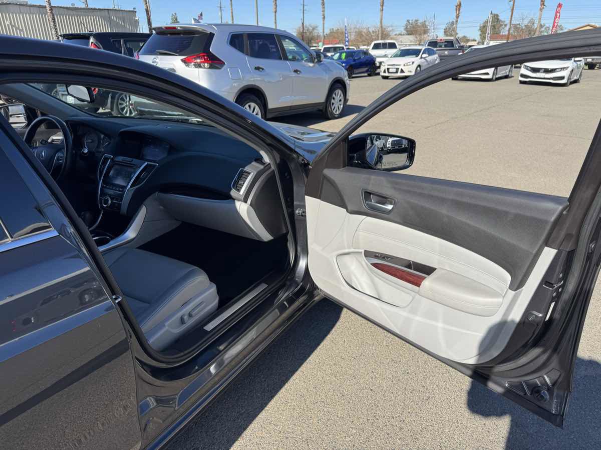 Used 2016 Acura TLX image 17