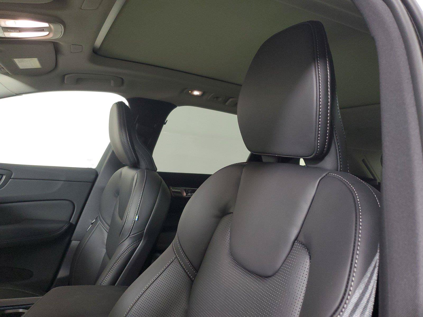 New 2027 Volvo XC60 B5 Ultra AWD/4WD image 23