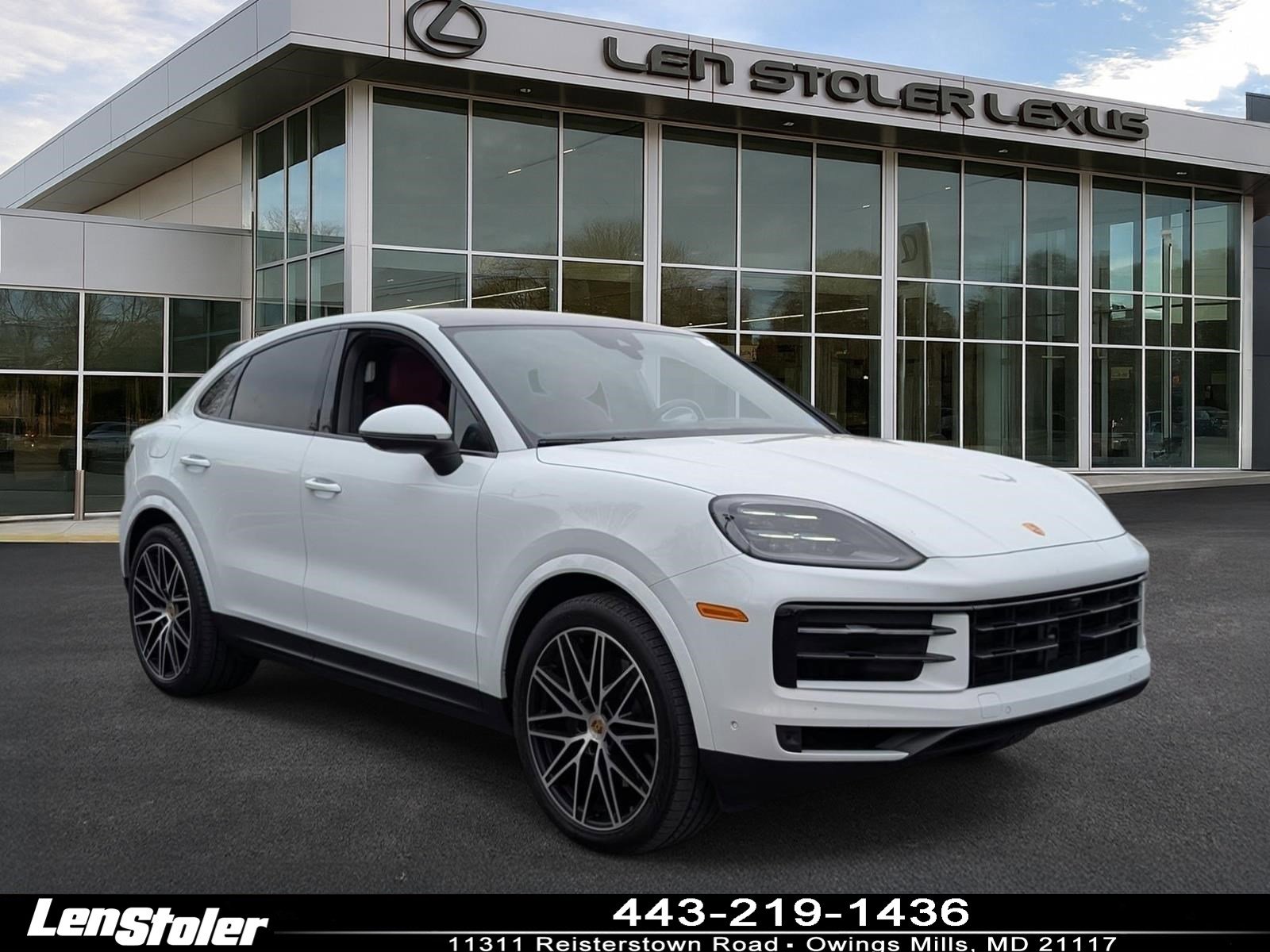Used 2024 Porsche Cayenne Coupe AWD/4WD image 1