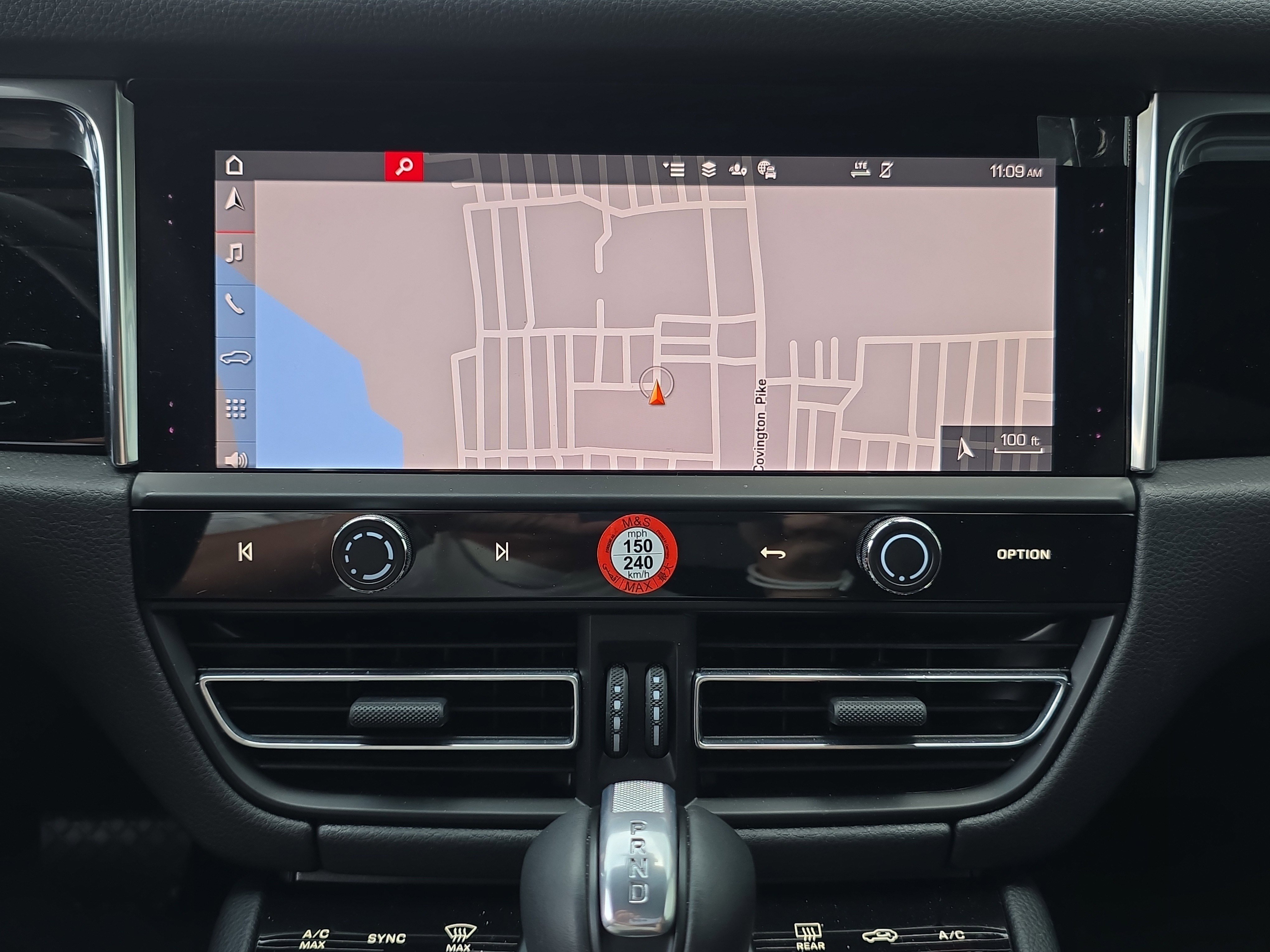 Used 2026 Porsche Macan AWD/4WD image 24