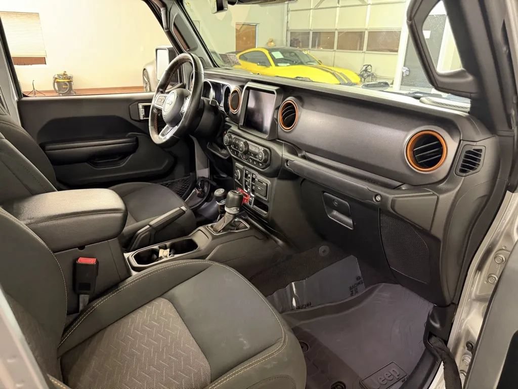 Used 2021 Jeep Gladiator Mojave AWD/4WD image 34