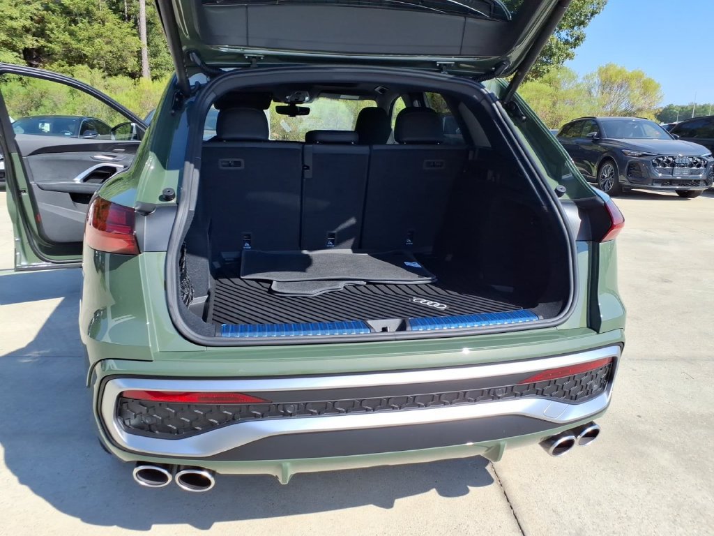 New 2026 Audi SQ5 Prestige AWD/4WD image 23
