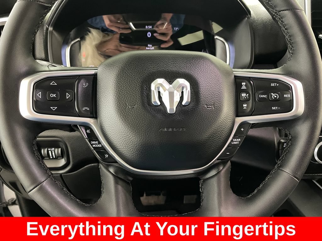 Used 2025 RAM 1500 Big Horn AWD/4WD image 4