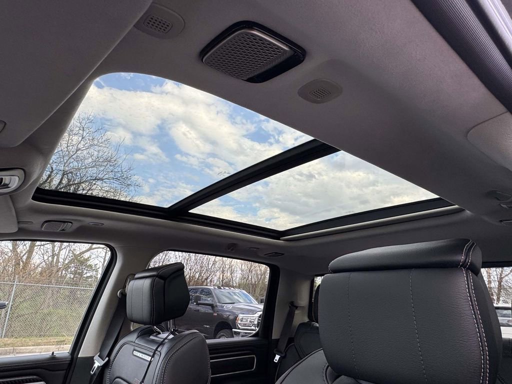 New 2026 RAM 1500 Tungsten w/ Trailer Tow Group AWD/4WD image 4