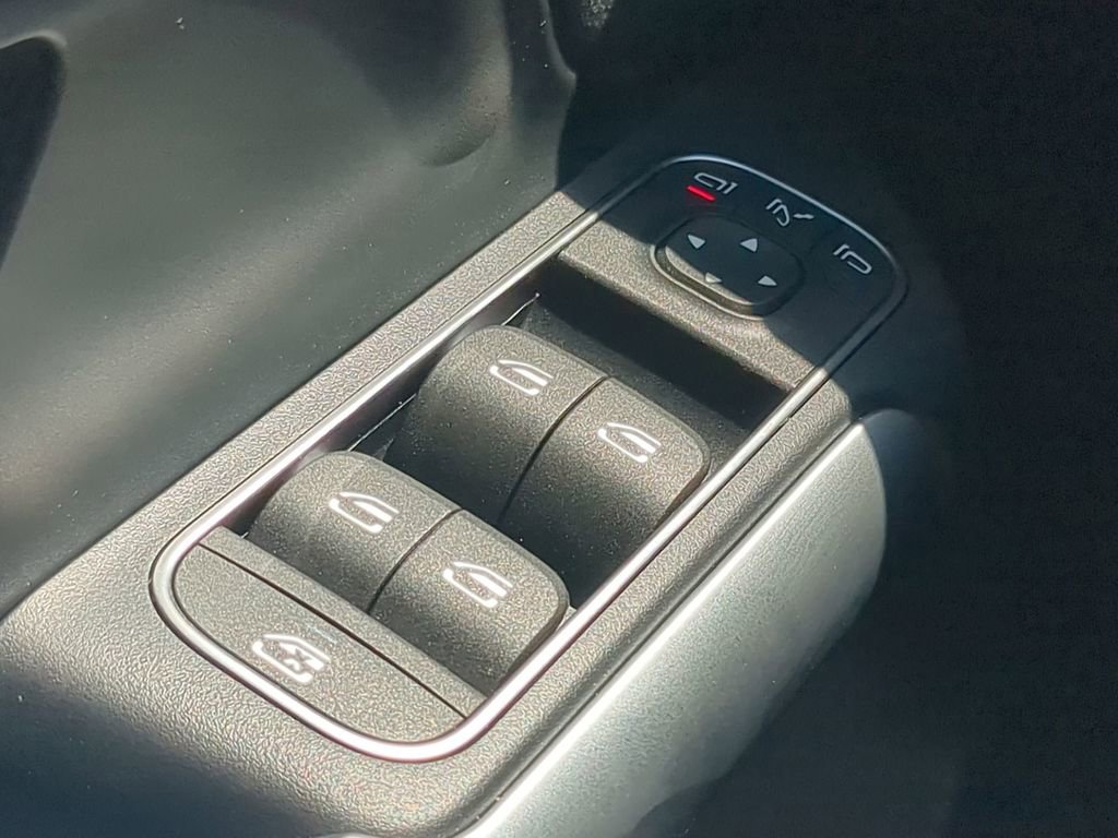 Certified 2025 Mercedes-Benz GLA 35 AMG 4MATIC image 10