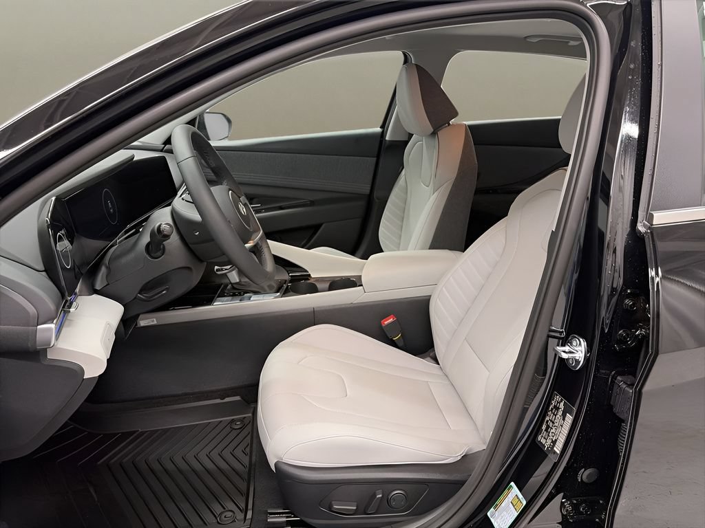 New 2026 Hyundai Elantra Limited FWD image 11