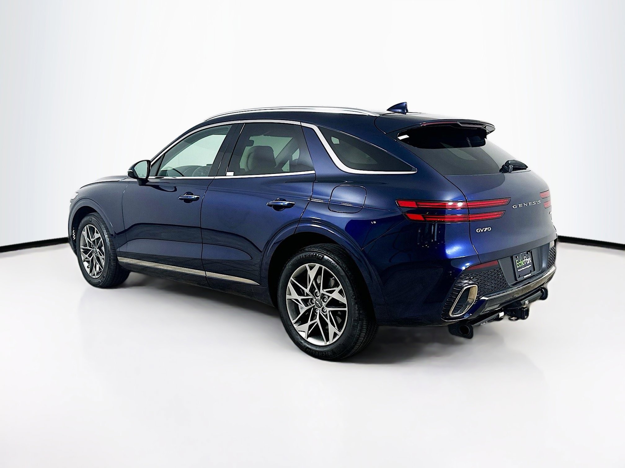 Used 2024 Genesis GV70 2.5T AWD/4WD image 5