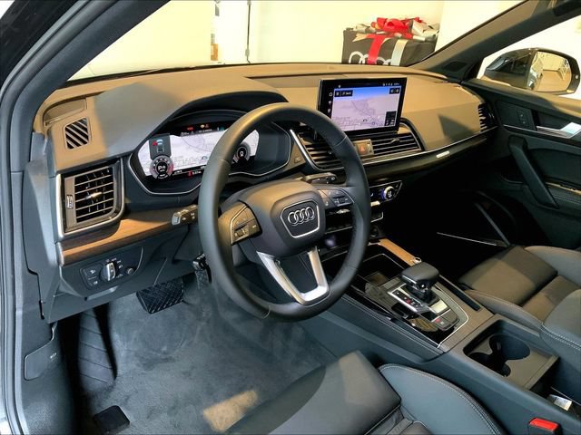 Certified 2025 Audi Q5 2.0T Premium Plus w/ Premium Plus Package AWD/4WD image 4