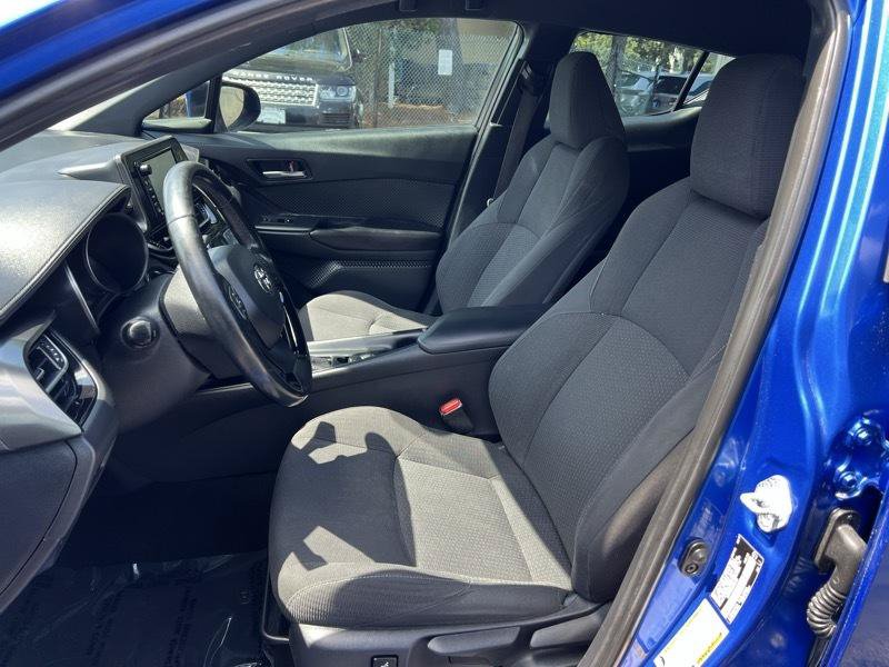 Used 2018 Toyota C-HR XLE FWD image 7