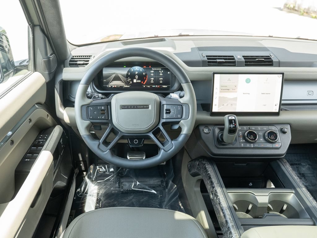 Used 2025 Land Rover Defender 110 AWD/4WD image 12