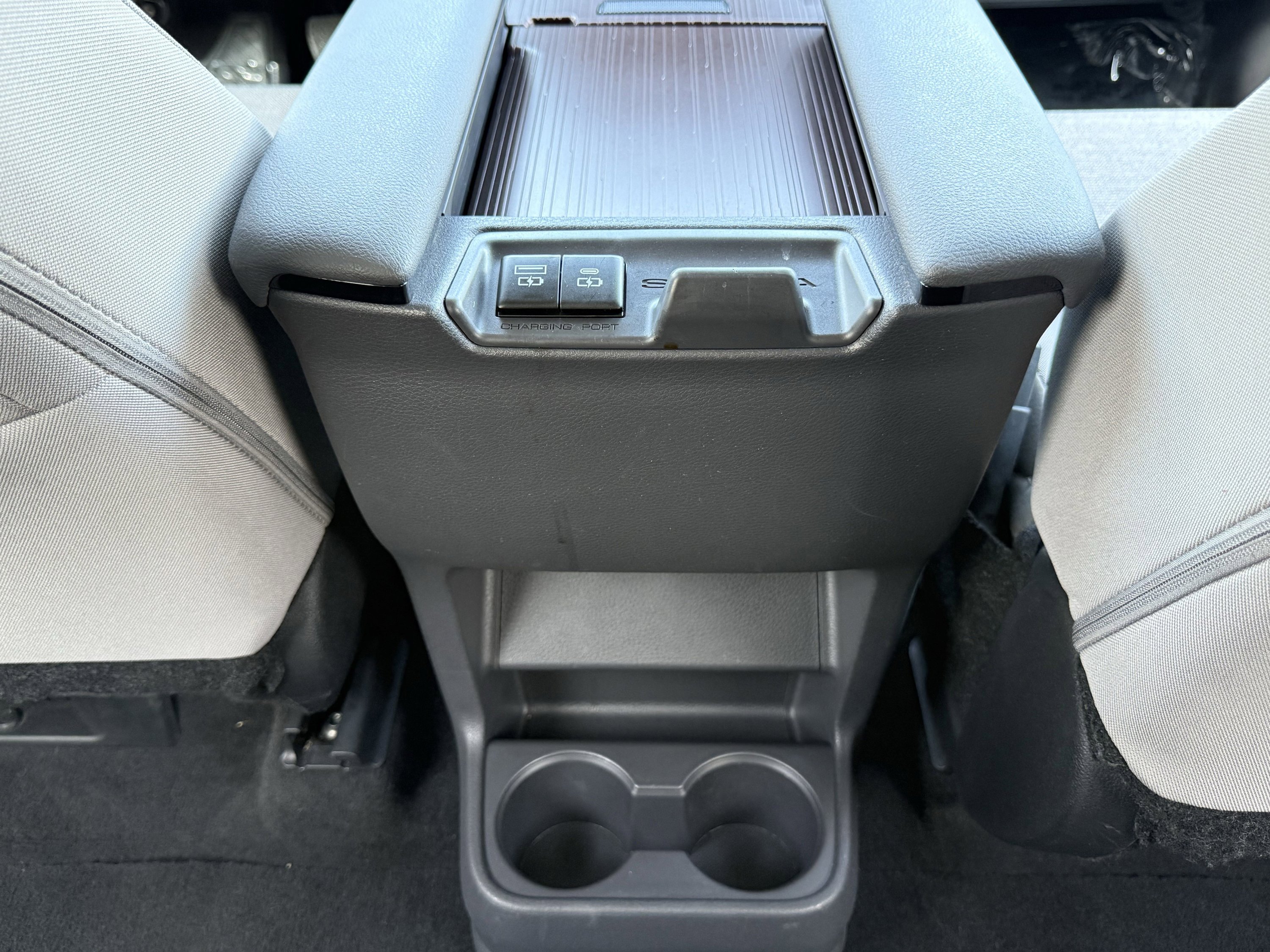 Used 2024 Toyota Sienna LE image 54