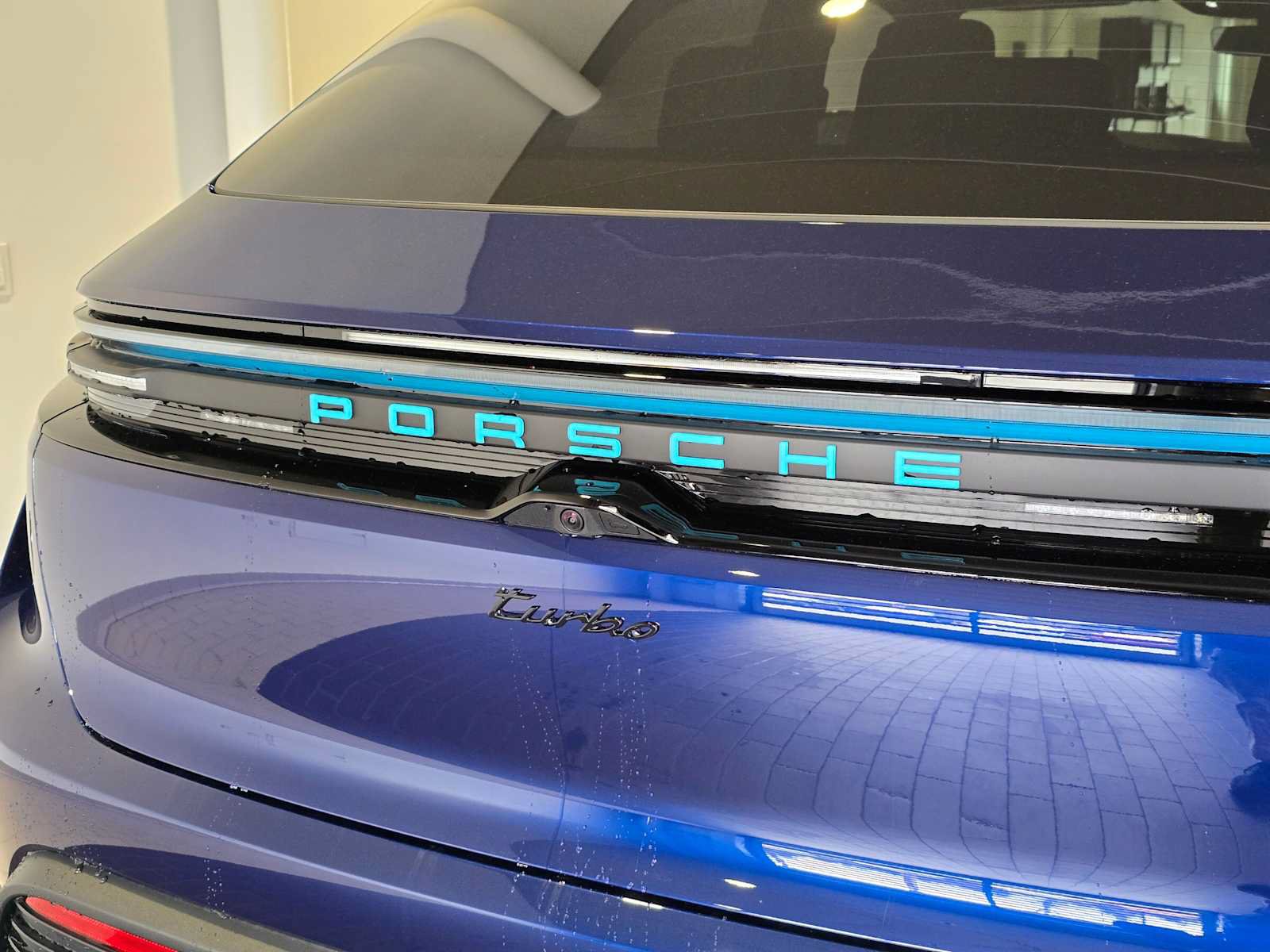 New 2026 Porsche Macan Turbo Electric AWD/4WD image 16