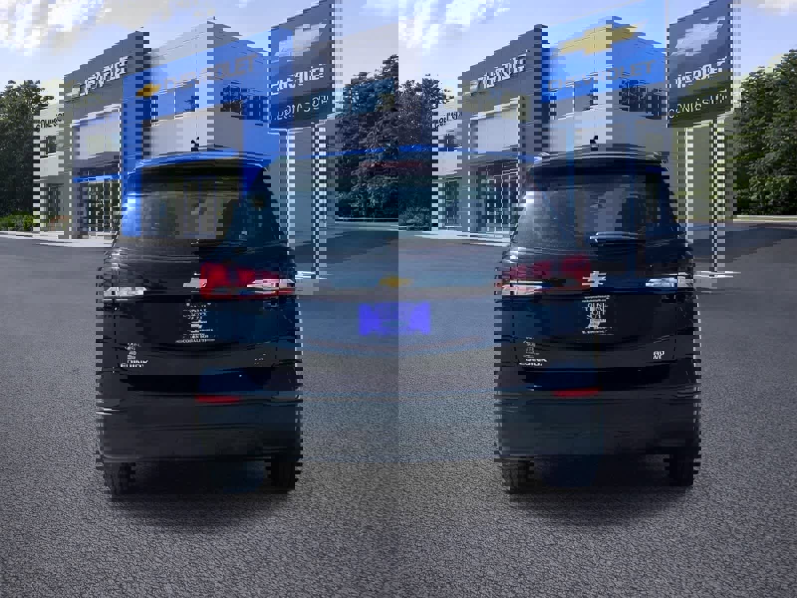 Certified 2023 Chevrolet Equinox LS w/ Driver Confidence II Package image 5