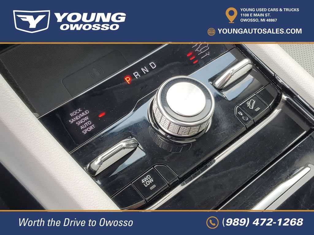 Used 2022 Jeep Grand Cherokee Overland w/ Luxury Tech Group IV AWD/4WD image 21