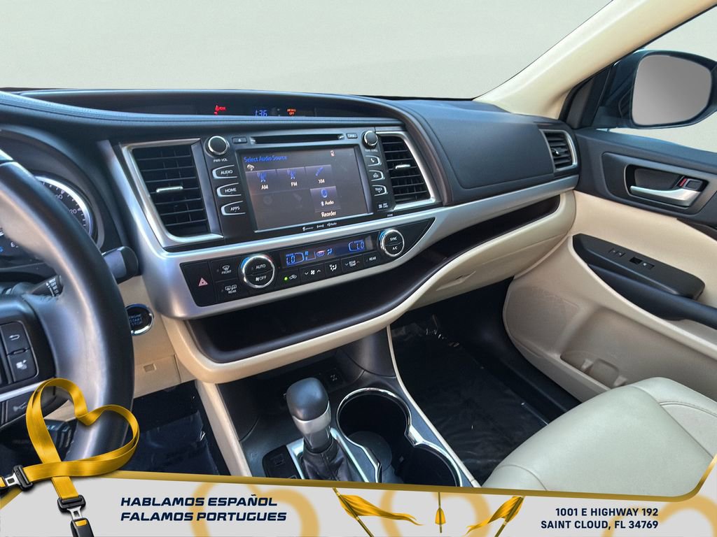 Used 2019 Toyota Highlander XLE image 21