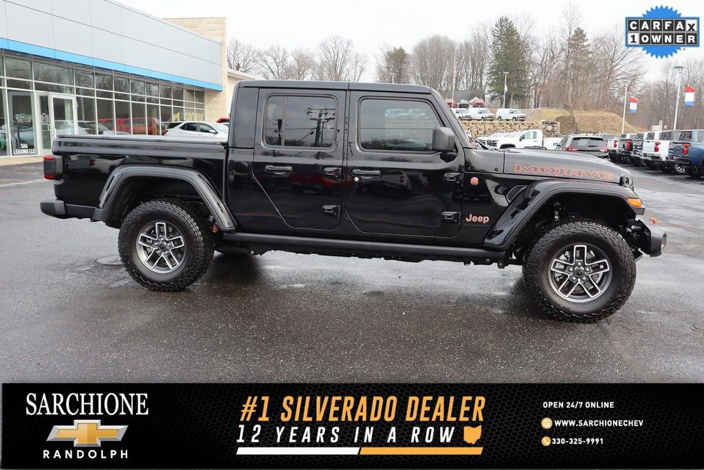 Used 2025 Jeep Gladiator Mojave w/ Convenience Group image 1