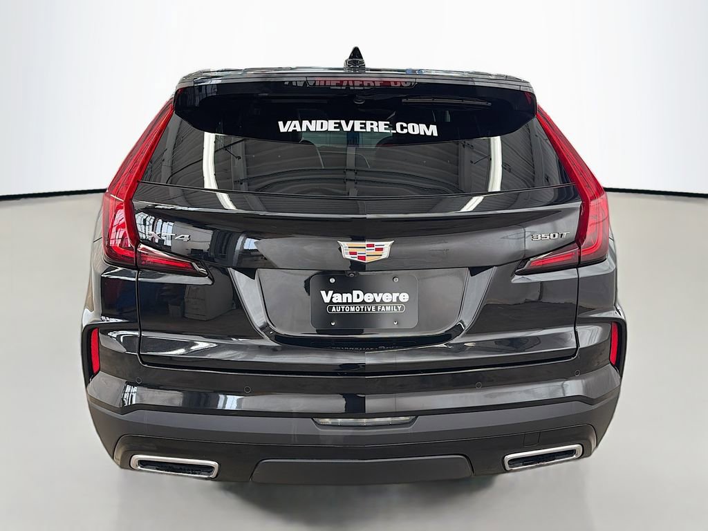 Used 2025 Cadillac XT4 Premium Luxury image 8