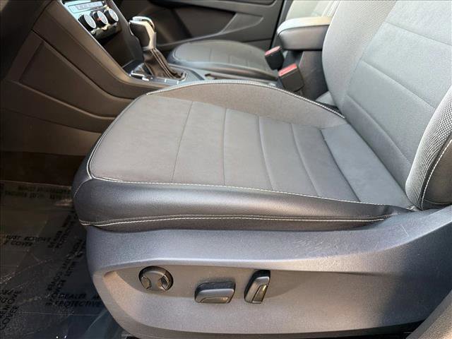 Used 2023 Volkswagen Taos SE image 12