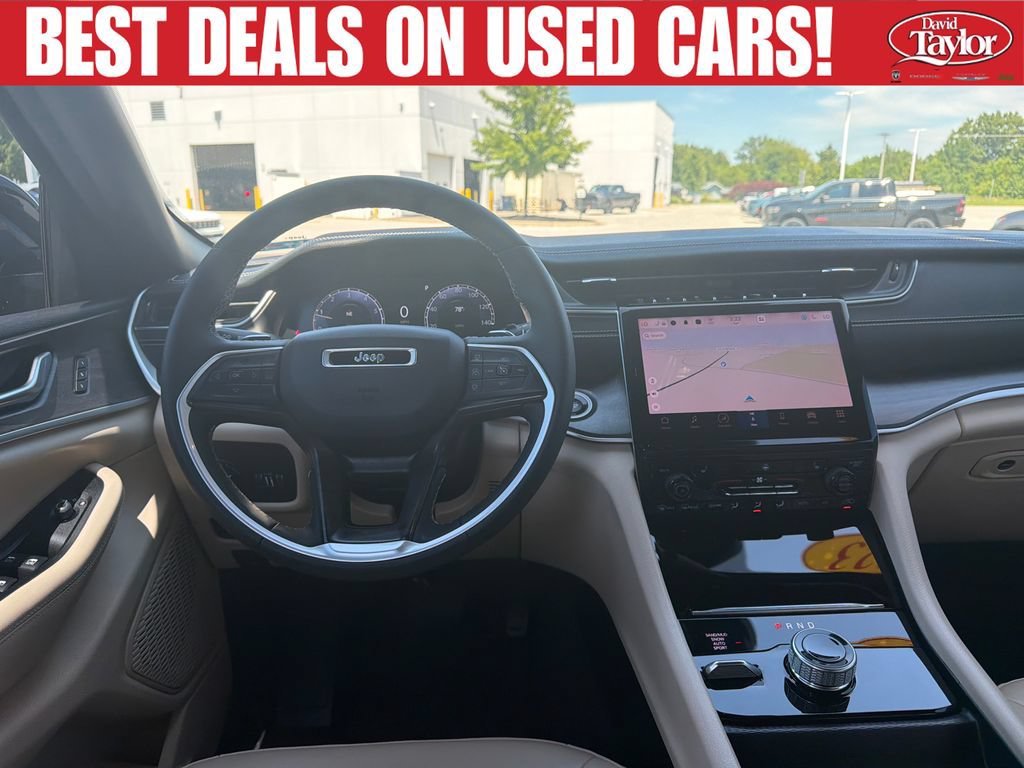 Used 2023 Jeep Grand Cherokee Limited AWD/4WD image 25